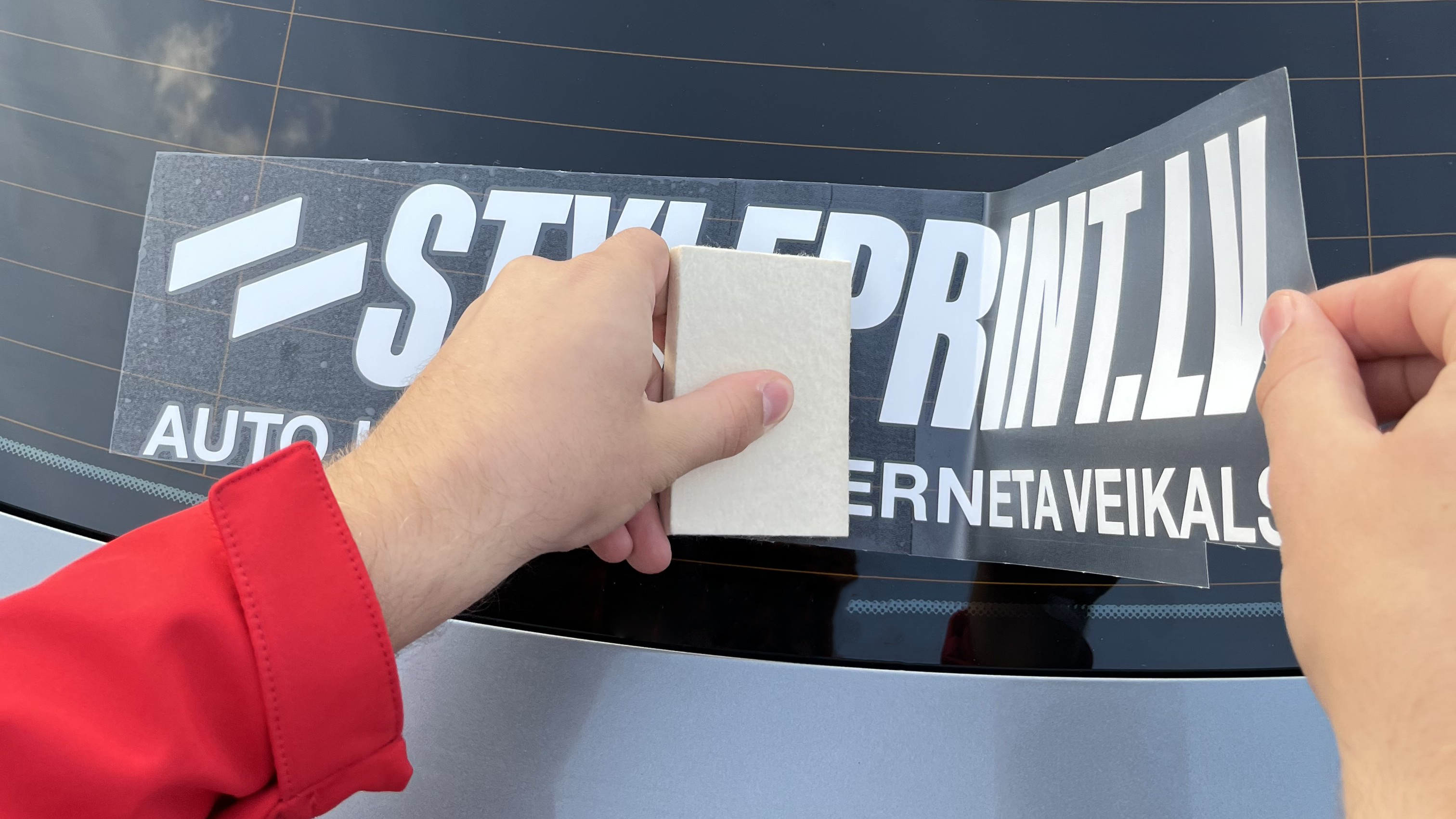 Padomi kā pareizi līmēt uzlīmes